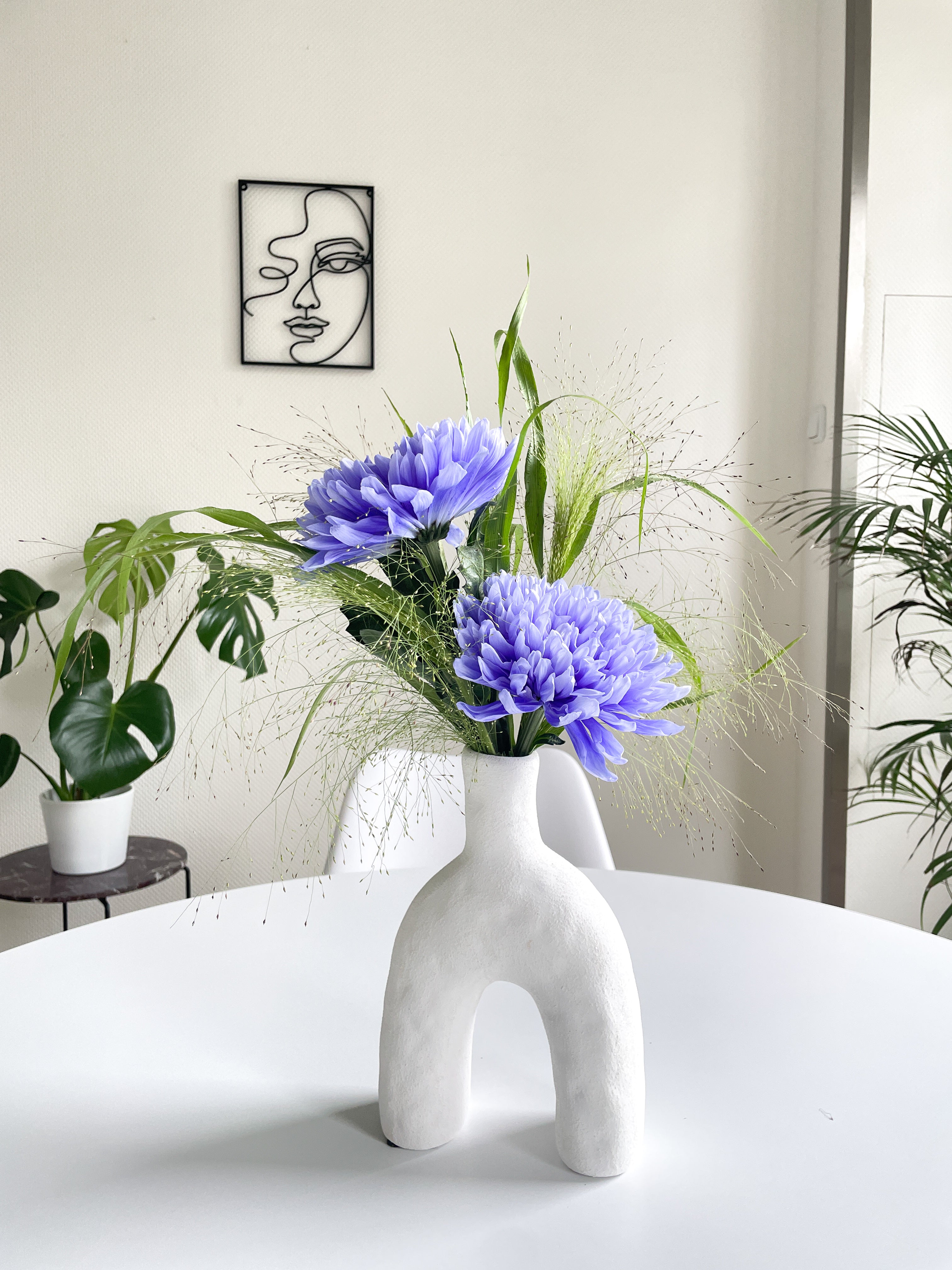 Vase Israel